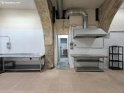 Local comercial con salida de humos en calle Nau, a...