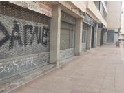 Local comercial con terraza exclusiva en Calle Industria...