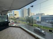 Local comercial con vista a la Av. Caminos del Inca –...