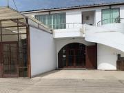 Local comercial de 145m² en avenida principal de San Bartolo