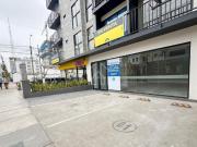 Local comercial de estreno en Petiti Thouars Lince