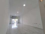 Local Comercial en Alquiler Avenida Aragua. Maracay