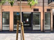 LOCAL COMERCIAL EN ALQUILER CON ASEO, OFICINA Y ARCHIVO...