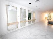 Local comercial en alquiler en avenida De Josep...