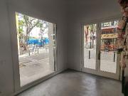 Local comercial en alquiler en calle De Bruniquer,...