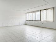 Local comercial en alquiler en calle De Calàbria,...