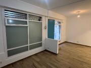 Local comercial en alquiler en calle De Monterols,...