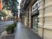 Local comercial en alquiler en calle De Sants,...