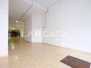 Local comercial en alquiler en calle De Vèlia,...