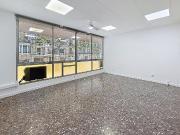 Local comercial en alquiler en calle Del Comte... Local comercial en alquiler en calle Del Comte...