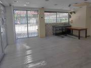 Local comercial en alquiler en calle Del Perú,...