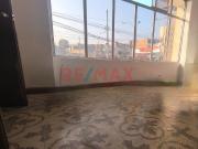 Local comercial en alquiler en Independencia a S/2,990...