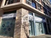 Local comercial en Alquiler en La Nova Esquerra de...