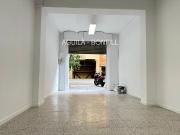 Local comercial en Alquiler en La Nova Esquerra de...