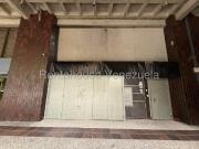 Local Comercial en Alquiler en Los Dos Caminos, Caracas