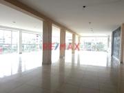 Local comercial en alquiler en Los Olivos a S/4,000 al mes Local comercial en alquiler en Los Olivos a S/4,000 al mes