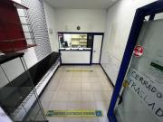 Local comercial en alquiler en Madrid, Calle de...