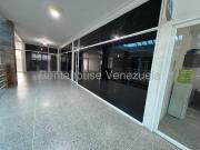 Local Comercial en Alquiler en Parroquia Juan de...