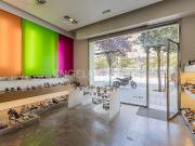 Local comercial en alquiler en plaza De Gal·la Placídia,...