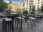 Local comercial en alquiler en plaza De Mossèn Cinto...