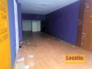 Local comercial en alquiler en Torrelavega, Calle Julián...
