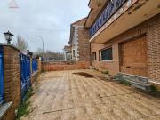 Local comercial en alquiler en Valdemorillo,...