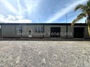 Local Comercial en Alquiler en Zona Industrial 1,...