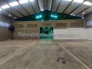 Local Comercial en Alquiler en Zona Industrial 2,...