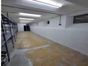 ? Local comercial en alquiler — Esquina C/ Azacayas con...