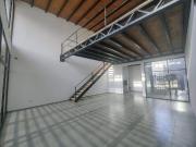 Local comercial en alquiler sobre Av. 520