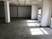 Local comercial en Av Construcción