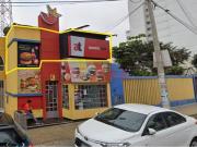 Local Comercial En Av. Teodoro Valcárcel