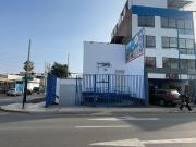 Local Comercial en en esquina en alquiler en Av. Tomas...