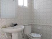 Local Comercial en Entresuelo: Oportunidad Única en Zona...