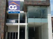 Local Comercial en Esquina en Carranza, en 2do Piso....