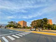 Terreno comercial en la av universidad Valencia TCL L...