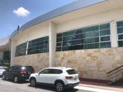 Local Comercial en renta en Palmas Plaza