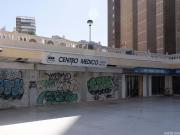 Local comercial en venta a 15 metros de la playa de Levante