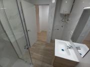 Local comercial en venta en avenida Meridiana,...