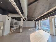 Local comercial en venta en calle Ample, Terrassa, de...