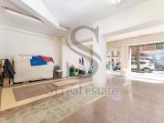 Local comercial en venta en calle De Josep Estivill,...