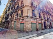 Local comercial en venta en calle De Les Magdalenes,...