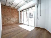 Local comercial en venta en calle De L'estadella,...