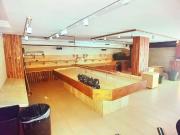 Local comercial en venta en calle De Los Castillejos,...