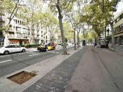 Local comercial en venta en calle Gran Via de Les Corts...
