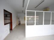 Local comercial en venta en calle D'espronceda, Roca...