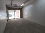 Local comercial en venta en calle Font, Hospitalet de...