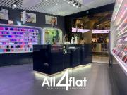 Local comercial en venta en calle Gran Via de Les Corts...