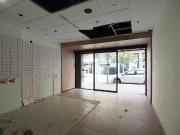 Local comercial en venta en calle Mare de Déu de Núria,...