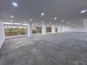 LOCAL COMERCIAL EN VENTA EN MIRAFLORES FRENTE AL PARQUE...